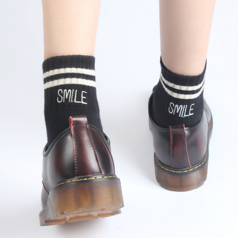 Cotton Two Letters Embroidery Smile Sports Bar College Boys And Girls Socks